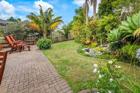 Photo of property in 8 Landvale Court, Browns Bay, Auckland, 0630