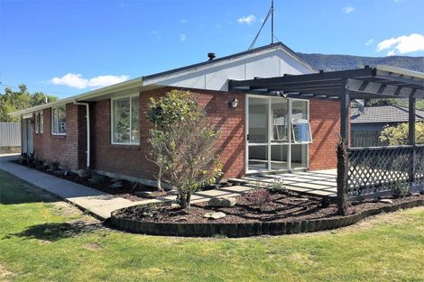 Photo of property in 1b Canterbury Street, Picton, 7220