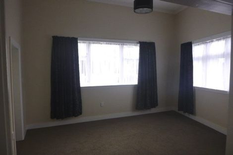 Photo of property in 2a Henry Street, Ebdentown, Upper Hutt, 5018
