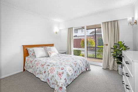 Photo of property in 2/292 Avonhead Road, Avonhead, Christchurch, 8042