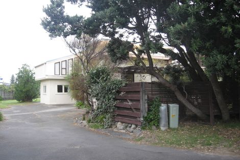 Photo of property in 23 Groves Road, Raumati Beach, Paraparaumu, 5032