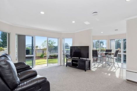 Photo of property in 6 Palm Court, Mount Maunganui, 3116