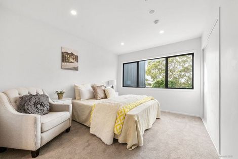 Photo of property in 8/1 Kaponga Crescent, New Lynn, Auckland, 0600