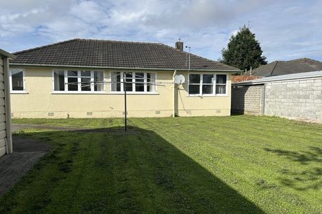 Photo of property in 17 Bristol Crescent, Roslyn, Palmerston North, 4414