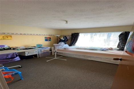 Photo of property in 32 Sandgate Avenue, Botany Downs, Auckland, 2010