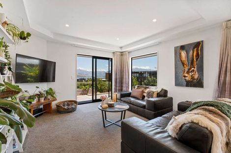 Photo of property in 16 Scurr Terrace, Wanaka, 9305