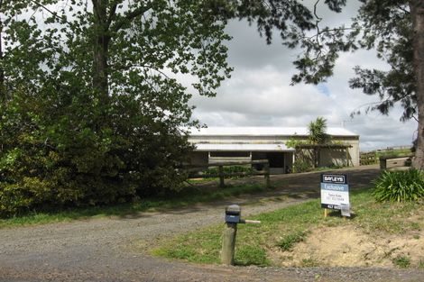 Photo of property in 175 Foster Road, Kumeu, 0891