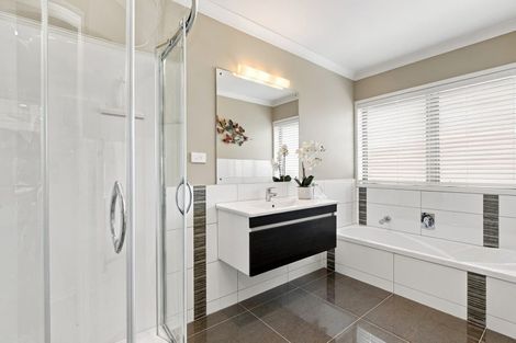 Photo of property in 82 Palm Springs Boulevard, Papamoa Beach, Papamoa, 3118
