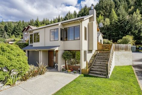 Photo of property in 13 Goldleaf Hill, Queenstown, 9300