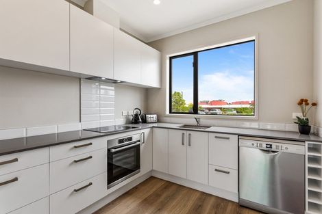 Photo of property in 4/4 Onekiritea Road, Hobsonville, Auckland, 0616