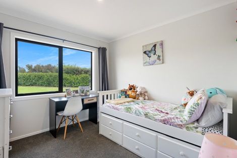 Photo of property in 10 Oriwa Lane, Levin, 5571
