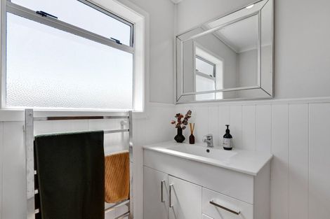 Photo of property in 104b Centennial Avenue, Waitara, 4320