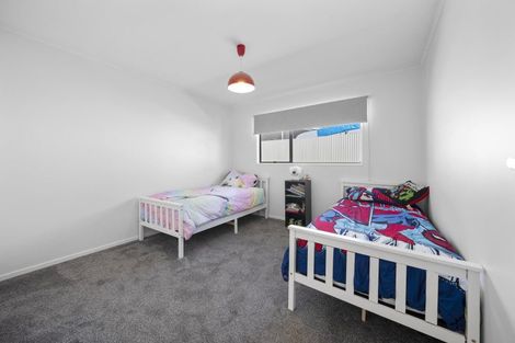 Photo of property in 49 Queens Avenue, Waikuku Beach, 7402