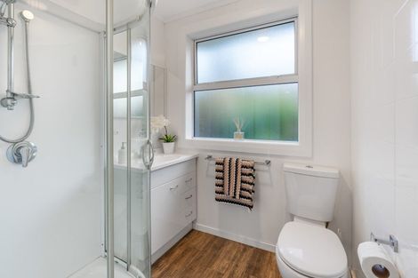 Photo of property in 105 Hocken Street, Kenmure, Dunedin, 9011