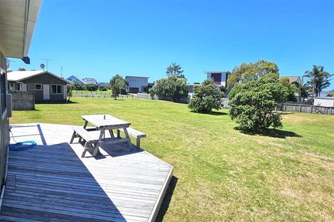 Photo of property in 135 Kowhai Avenue, Matarangi, Whitianga, 3592