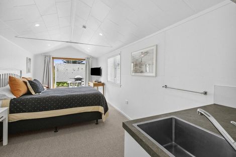 Photo of property in 4 Shearer Drive, Oakura, 4314