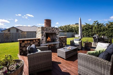 Photo of property in 14 Cone Peak Close, Lake Hayes, Queenstown, 9304