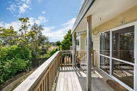 Photo of property in 8a Holiday Road, Stanmore Bay, Whangaparaoa, 0932