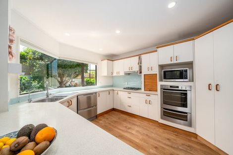 Photo of property in 158 Westchester Drive, Churton Park, Wellington, 6037