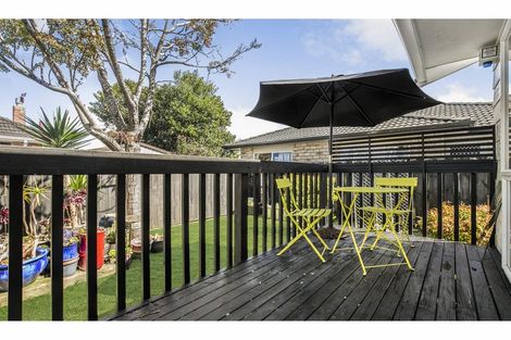 Photo of property in 2/20 Kenderdine Road, Papatoetoe, Auckland, 2025