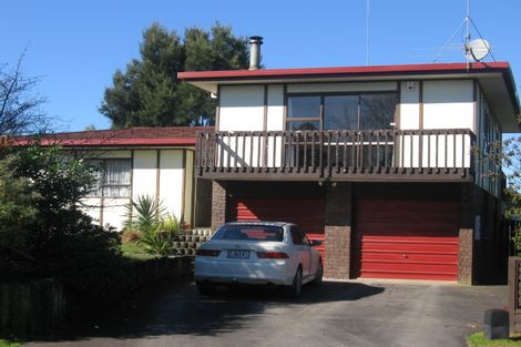 Photo of property in 19 Rhonda Place, Opaheke, Papakura, 2113