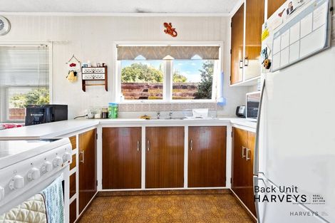 Photo of property in 102 Godley Road, Green Bay, Auckland, 0604