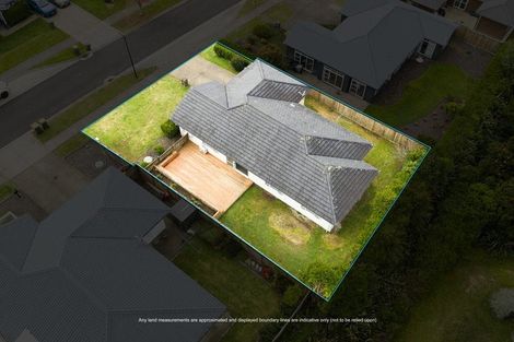 Photo of property in 5 Malbec Place, Huapai, Kumeu, 0810