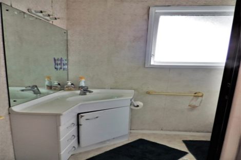 Photo of property in 143 Barrack Road, Mount Wellington, Auckland, 1060