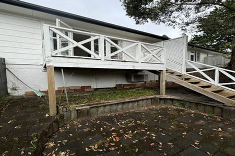 Photo of property in 2/10 William Bond Street, Stanley Point, Auckland, 0624