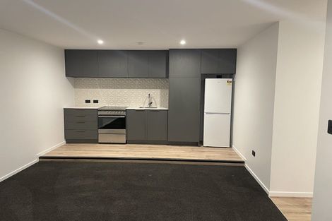 Photo of property in 6 Cessna Way, Newlands, Wellington, 6037