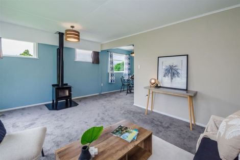 Photo of property in 6 Mazengarb Road, Paraparaumu Beach, Paraparaumu, 5032