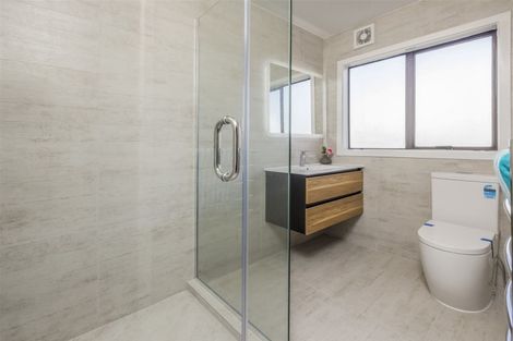 Photo of property in 60 Hamilton Drive, Waiuku, 2123