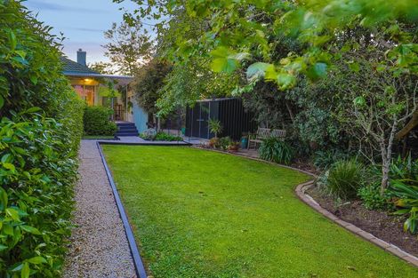 Photo of property in 11 Kimberly Grove, Greenhithe, Auckland, 0632