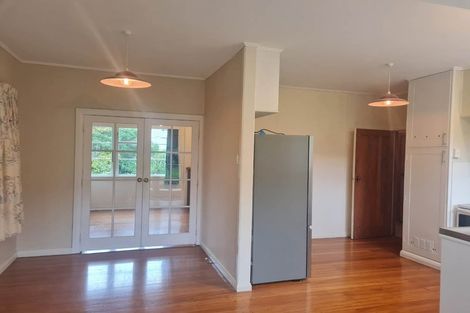 Photo of property in 12 Wavell Street, Karori, Wellington, 6012