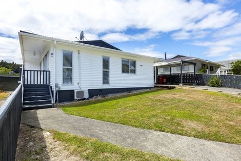 Photo of property in 19a Gemstone Drive, Birchville, Upper Hutt, 5018