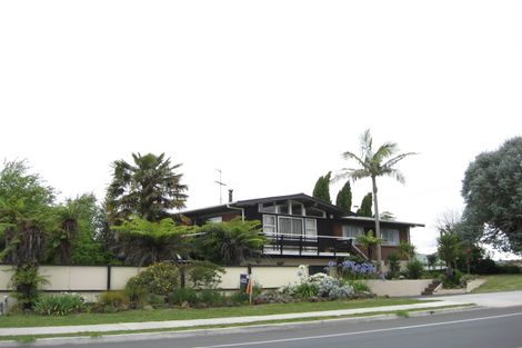 Photo of property in 194 Queen Street, Pukekohe, 2120