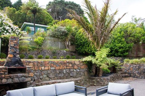 Photo of property in 19 Onehuka Road, Tirohanga, Lower Hutt, 5010