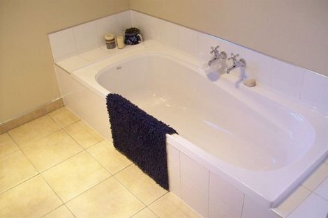 Photo of property in 15 Harrys Way, Redwood, Christchurch, 8051