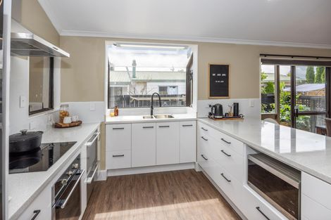 Photo of property in 5 Raleigh Avenue, Fairview Downs, Hamilton, 3214