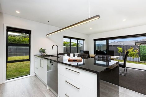 Photo of property in 25 Salisbury Crescent, Wallaceville, Upper Hutt, 5018