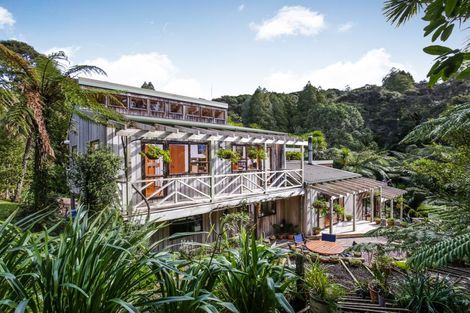 Photo of property in 779a West Coast Road, Oratia, Auckland, 0604