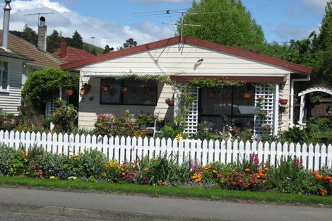 Photo of property in 156 Tipahi Street, Nelson South, Nelson, 7010