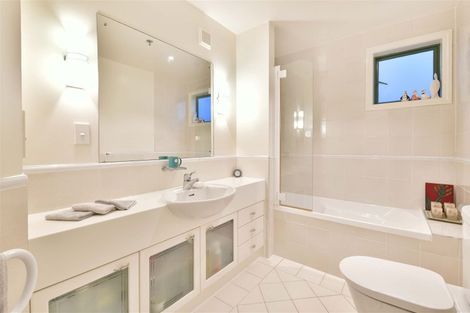 Photo of property in 66 Harbour Village Drive, Gulf Harbour, Whangaparaoa, 0930