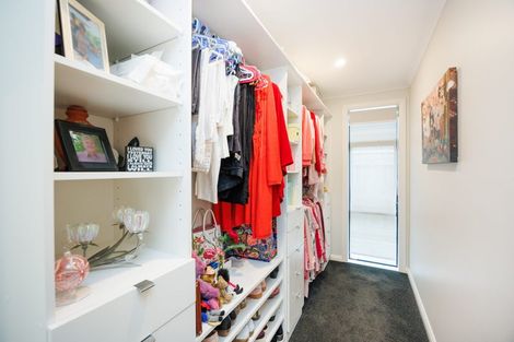 Photo of property in 16 Serenity Crescent, Kelvin Grove, Palmerston North, 4414