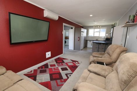 Photo of property in 59 Mcmurdo Street, Tinwald, Ashburton, 7700