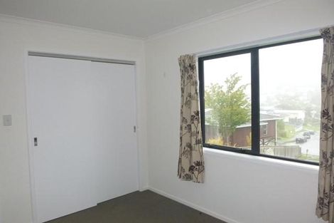 Photo of property in 94 Sunstone Crescent, Timberlea, Upper Hutt, 5018