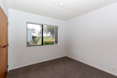 Photo of property in 1a Turakina Street, Merrilands, New Plymouth, 4312