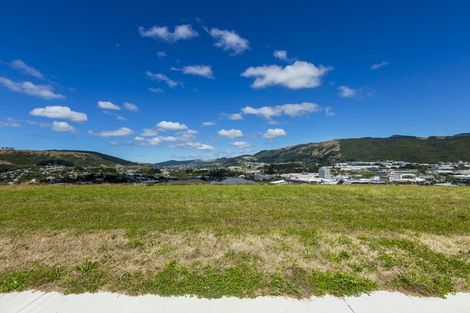 Photo of property in 30 Te Hoiere Street, Aotea, Porirua, 5024