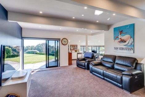 Photo of property in 194 Durham Drive, Havelock North, 4130