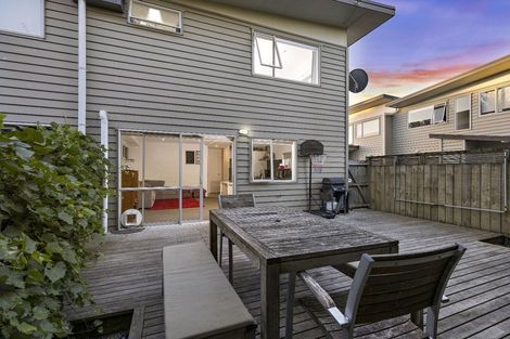 Photo of property in 8/45a Swanson Road, Henderson, Auckland, 0610